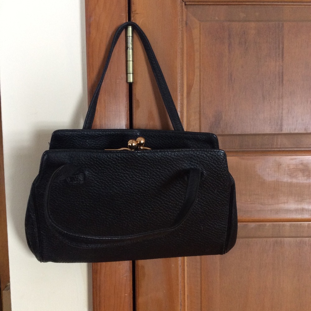 Sweet vintage leather purse handbag